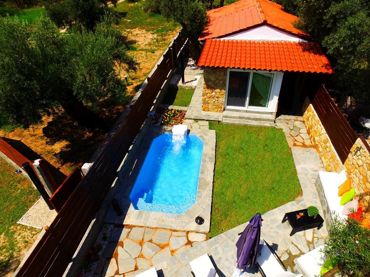 Salonikiou Beach Apartments & Villas อาโยส นิโกลาออส ภายนอก รูปภาพ